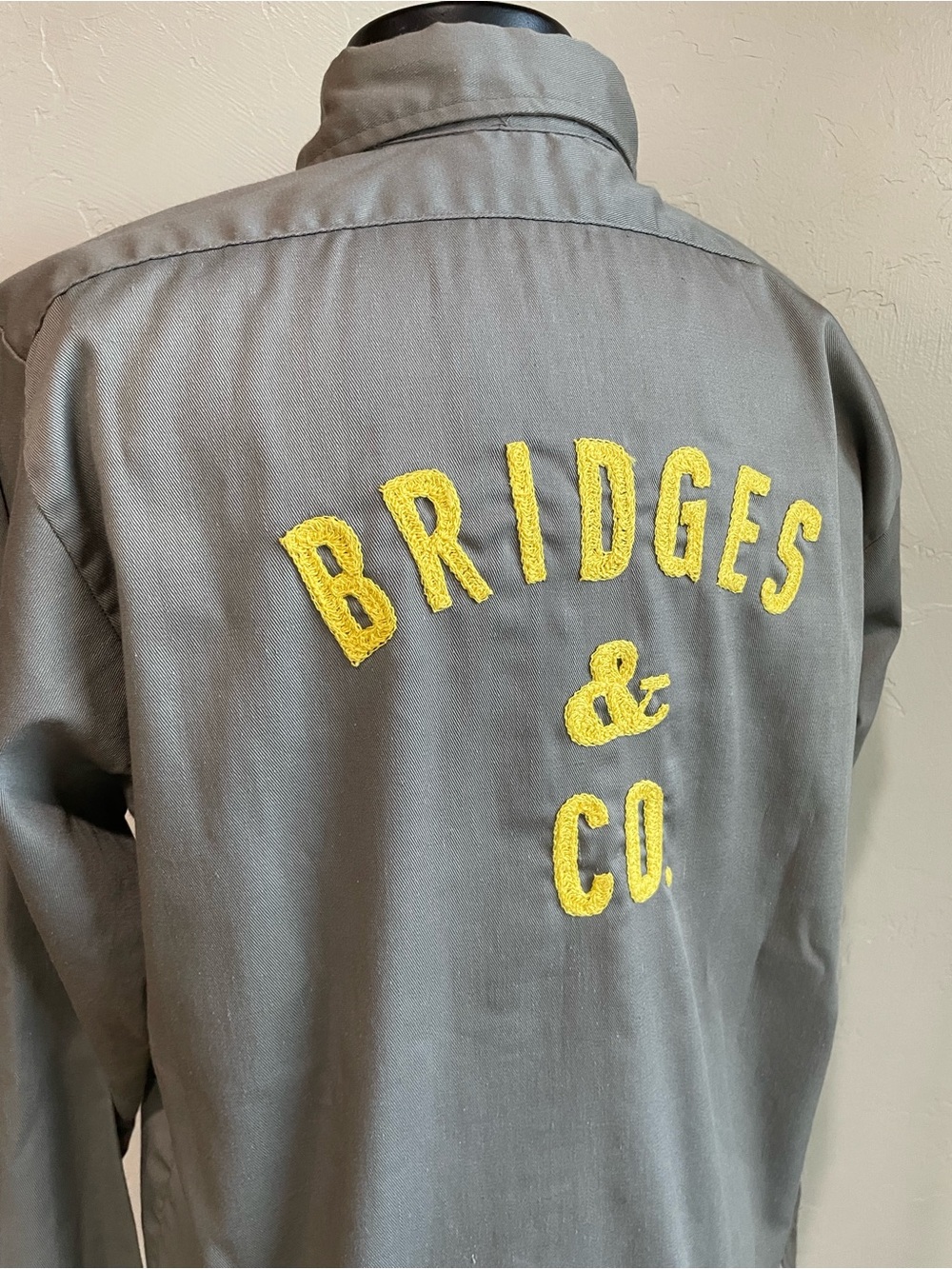 Vintage 70s Koratron Embroidered “Bridges & Co” Grey Button Up Work Shirt